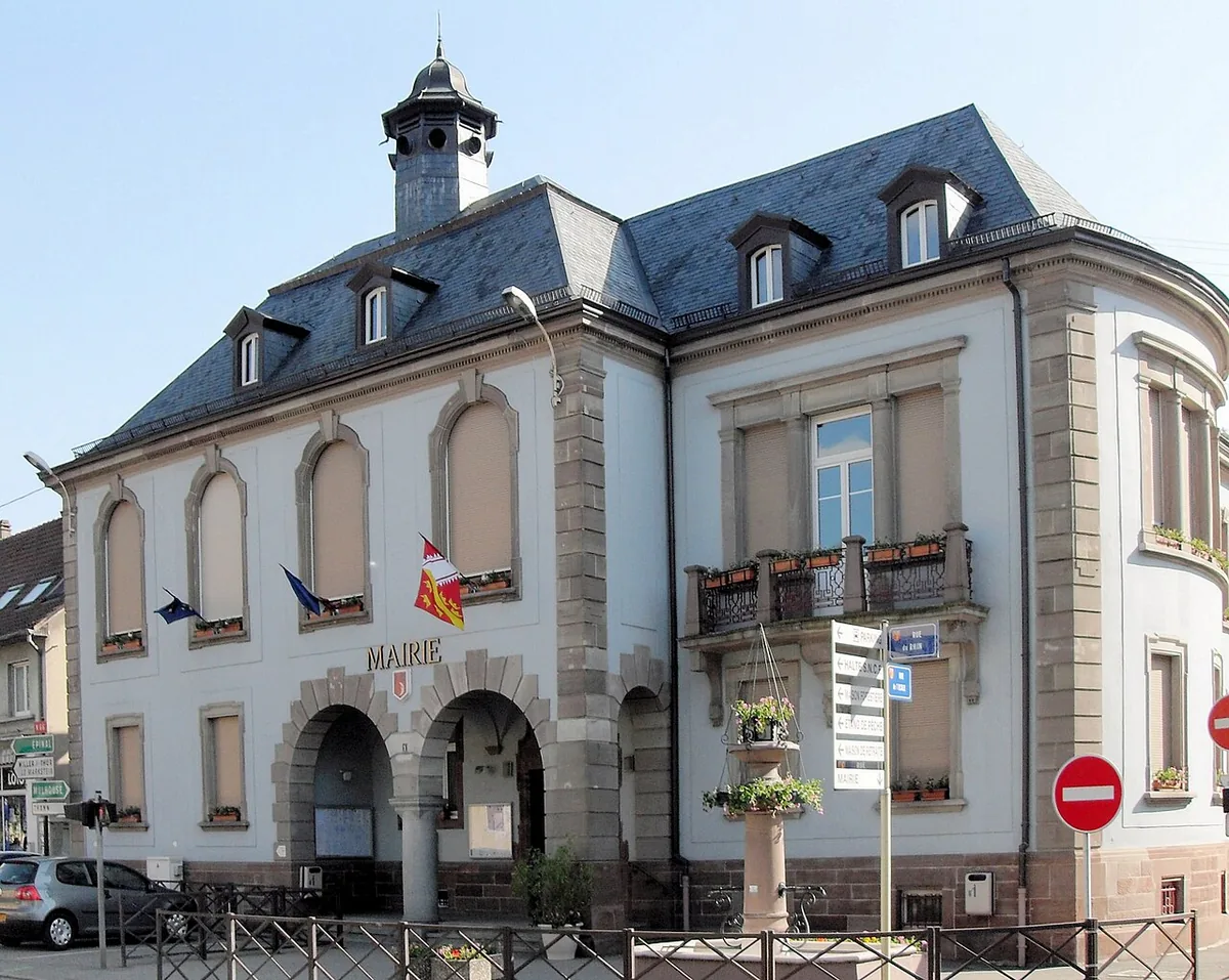 Bitschwiller les Thann, France. Photo : Rauenstein (CC BY-SA 3.0) ; redimensionnée et convertie en WebP.