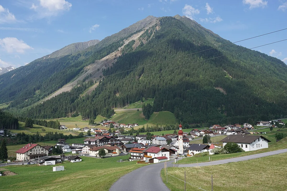 Gries im Sellrain, Autriche. Photo : Simon Legner ( User:simon04 ) (CC BY-SA 4.0) ; redimensionnée et convertie en WebP.