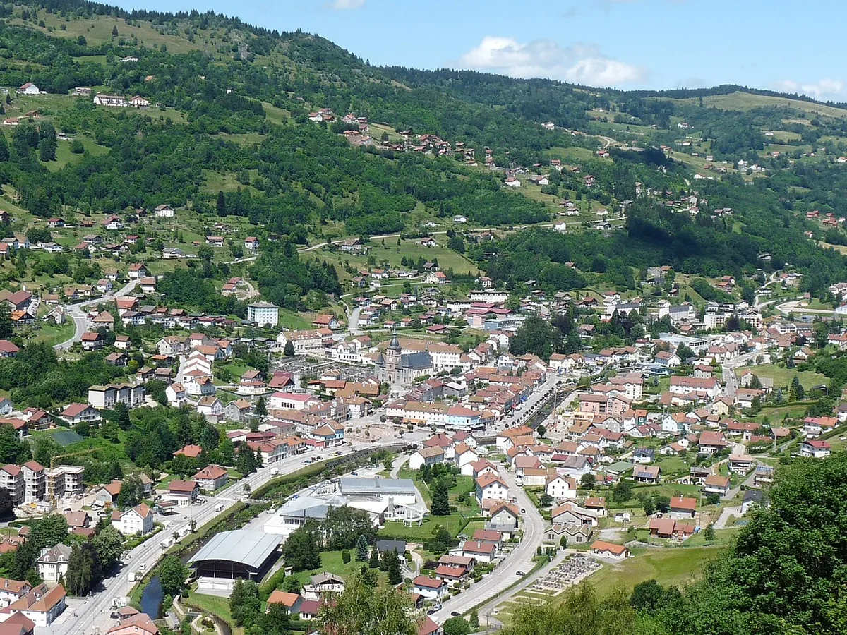 La Bresse, France. Photo : Epiceavert (CC BY-SA 3.0) ; redimensionnée et convertie en WebP.
