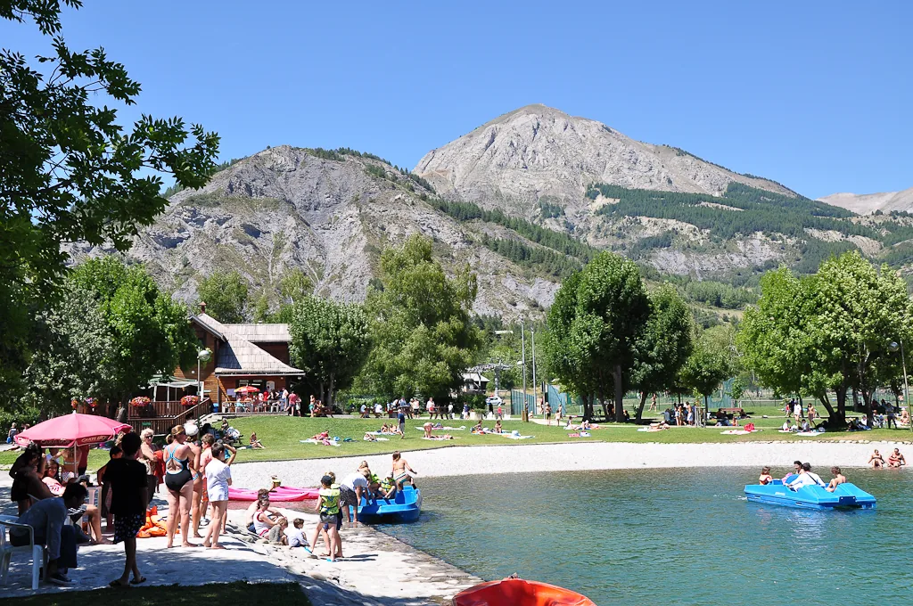 La Foux d'Allos, France. Photo : Alpes de Haute Provence (CC BY 2.0) ; redimensionnée et convertie en WebP.