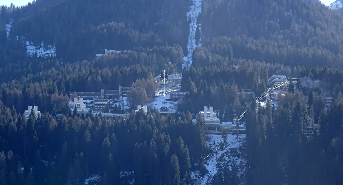 Marilleva, Italie. Photo : Syrio (CC BY-SA 4.0) ; redimensionnée et convertie en WebP.