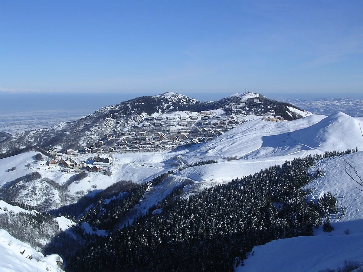 Prato Nevoso, Italie. Photo : Sextum (CC BY-SA 3.0) ; redimensionnée et convertie en WebP.