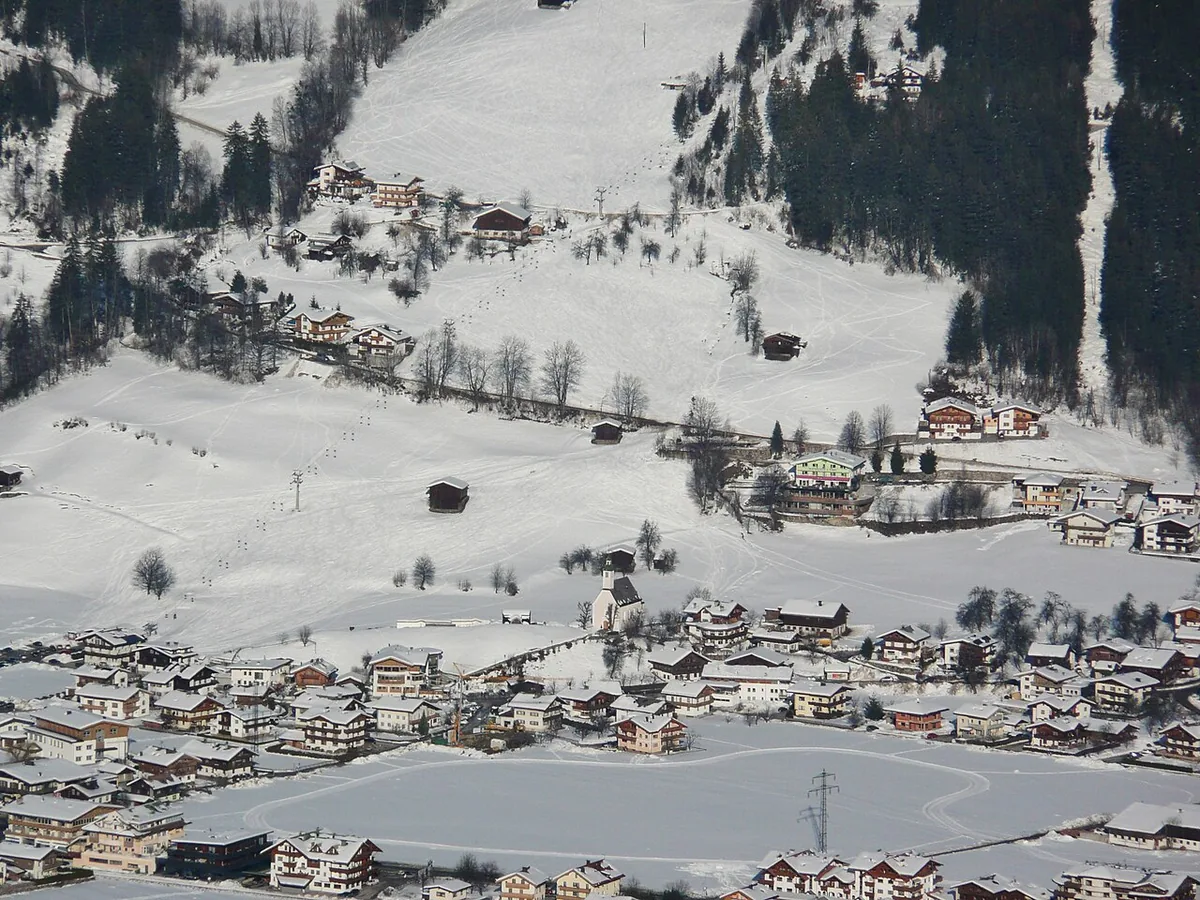 Ramsau im Zillertal, Autriche. Photo : qwesy qwesy (CC BY 3.0) ; redimensionnée et convertie en WebP.