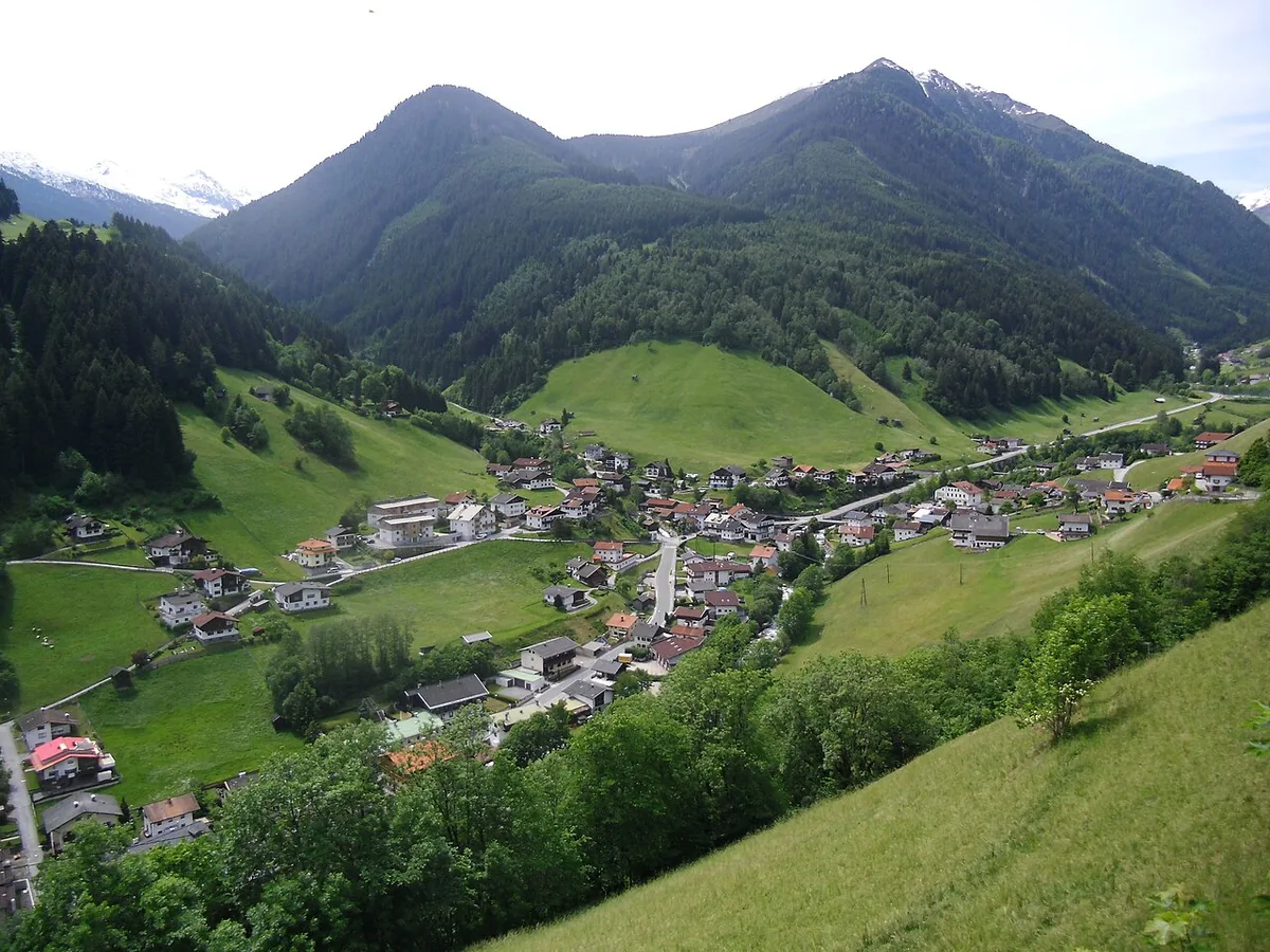 Sellrain, Autriche. Photo : Alletto (CC BY-SA 3.0) ; redimensionnée et convertie en WebP.