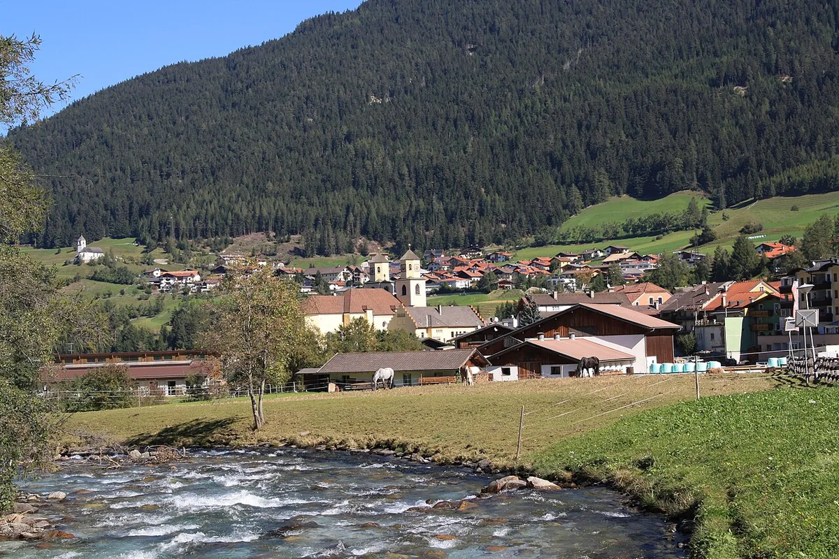 Steinach am Brenner, Autriche. Photo : Piergiuliano Chesi (CC BY-SA 3.0) ; redimensionnée et convertie en WebP.